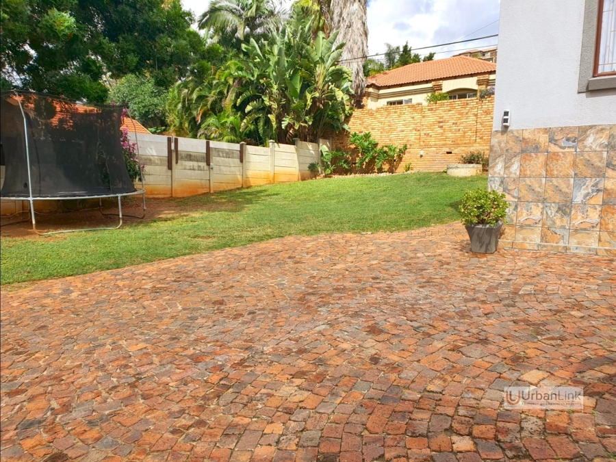 3 Bedroom Property for Sale in Safari Gardens North West